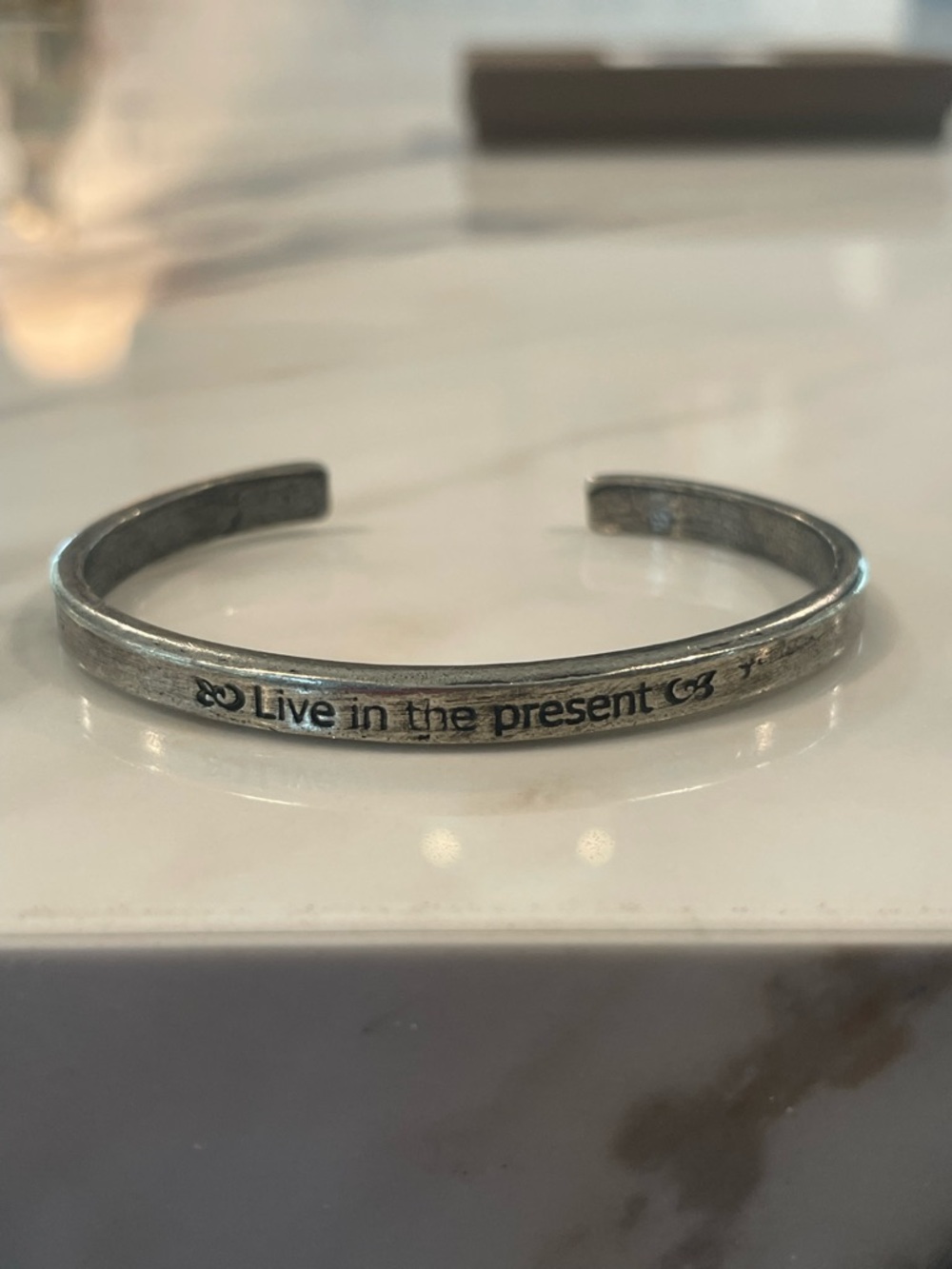 'Live in the present' Silver Tone Cuff Bracelet